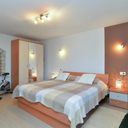 House 2125 Holiday home Sosici